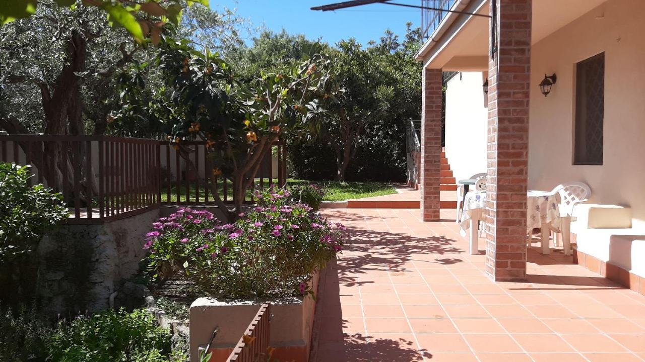 Вилла Carrubo - Giardino In Citta Катания Экстерьер фото